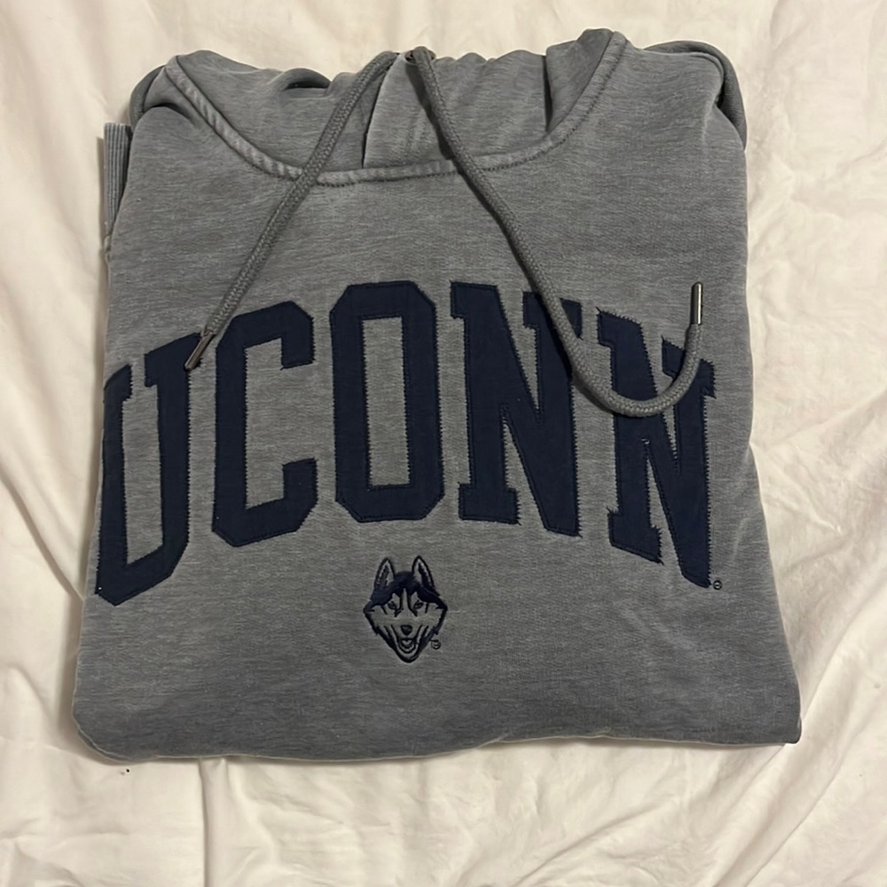 uconn hoodie